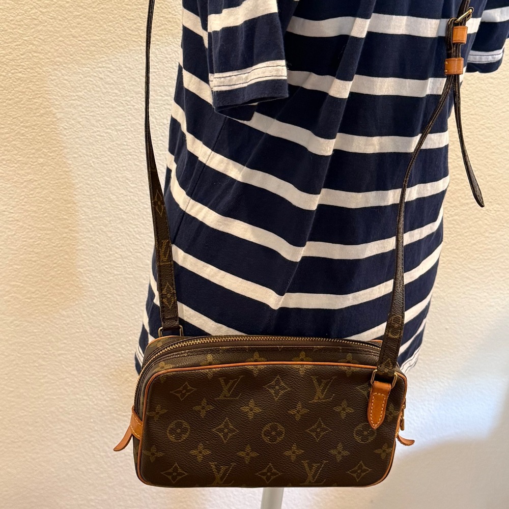 Louis Vuitton Monogram Pochette Marly Bandouliere - Picture 2 of 12